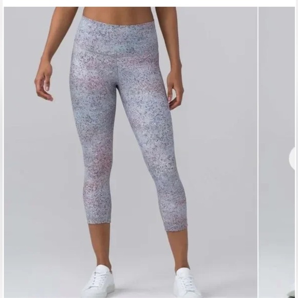 Lululemon Size 12 Wunder Under Luxtreme Speckled blue and pink 7/8 Tight Athlete - Picture 8 of 8